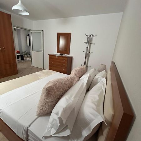 Iljazi'S Apartaments Вльора Екстер'єр фото