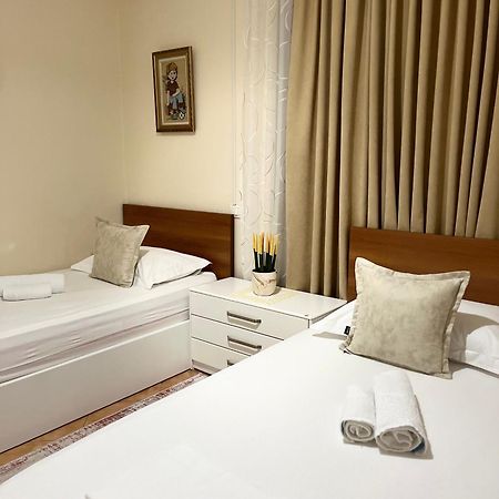 Iljazi'S Apartaments Вльора Екстер'єр фото