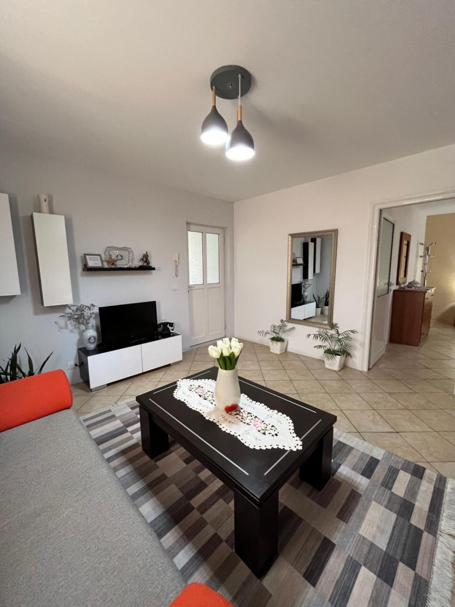 Iljazi'S Apartaments Вльора Екстер'єр фото