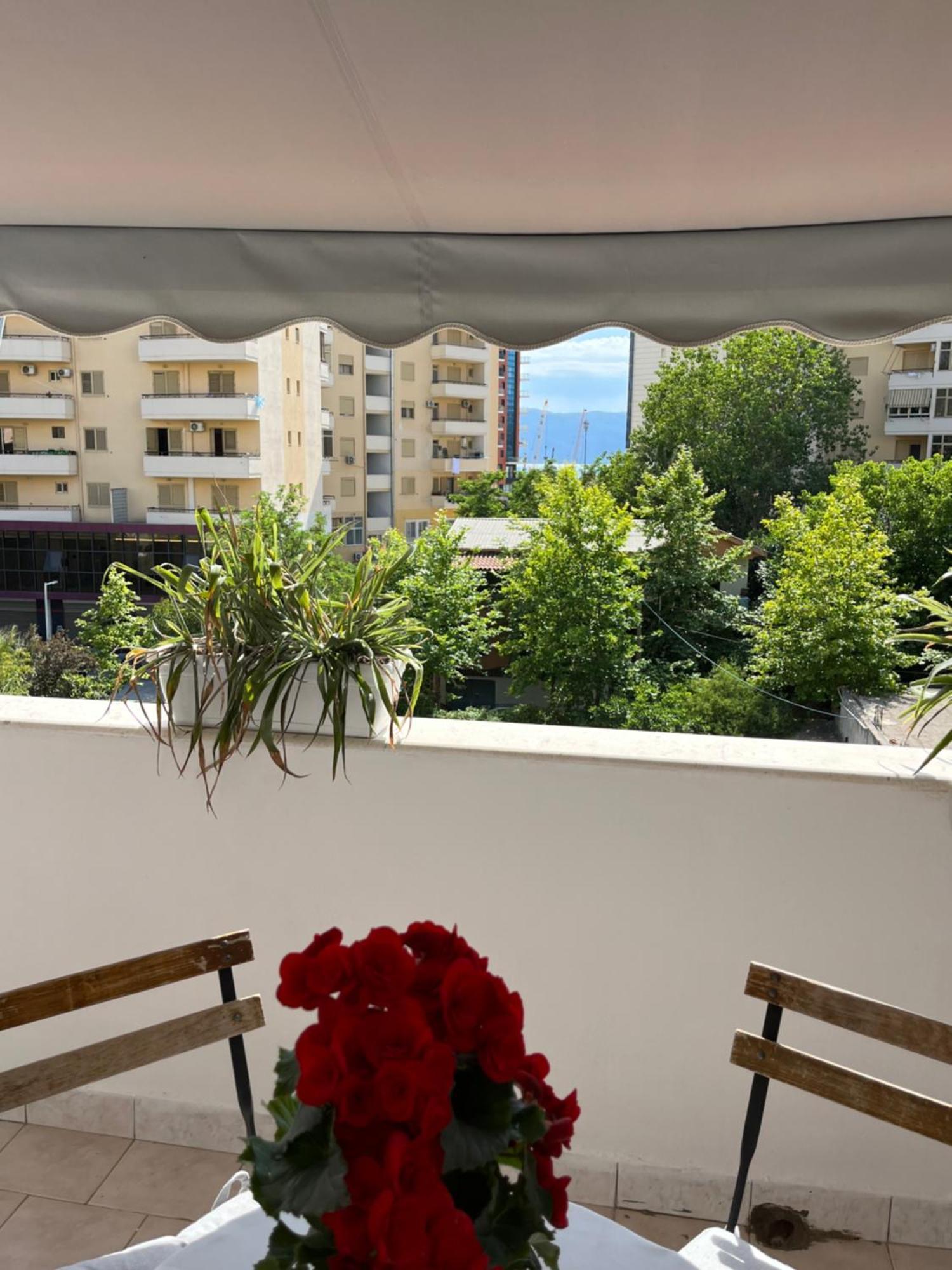 Iljazi'S Apartaments Вльора Екстер'єр фото