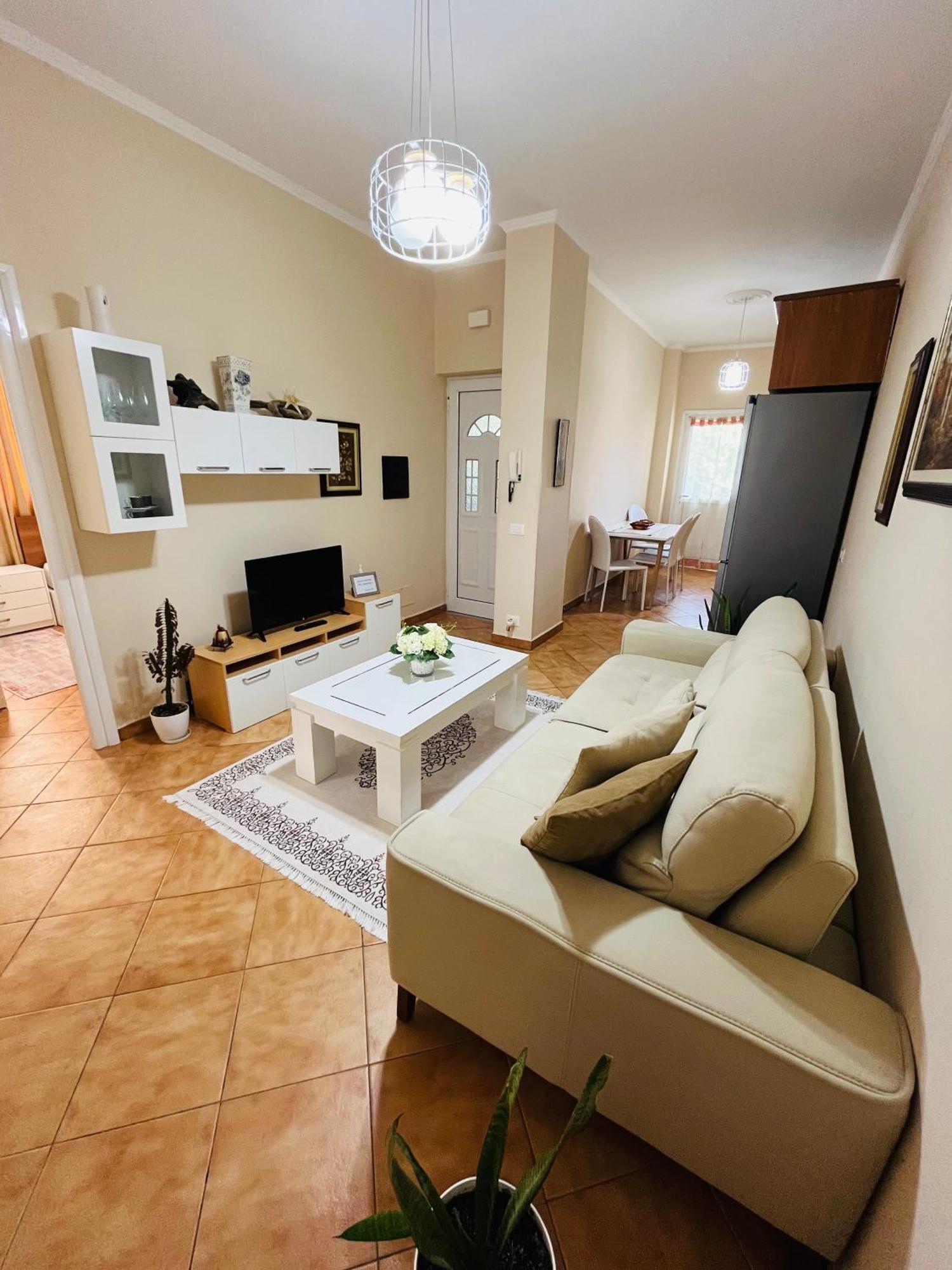 Iljazi'S Apartaments Вльора Екстер'єр фото