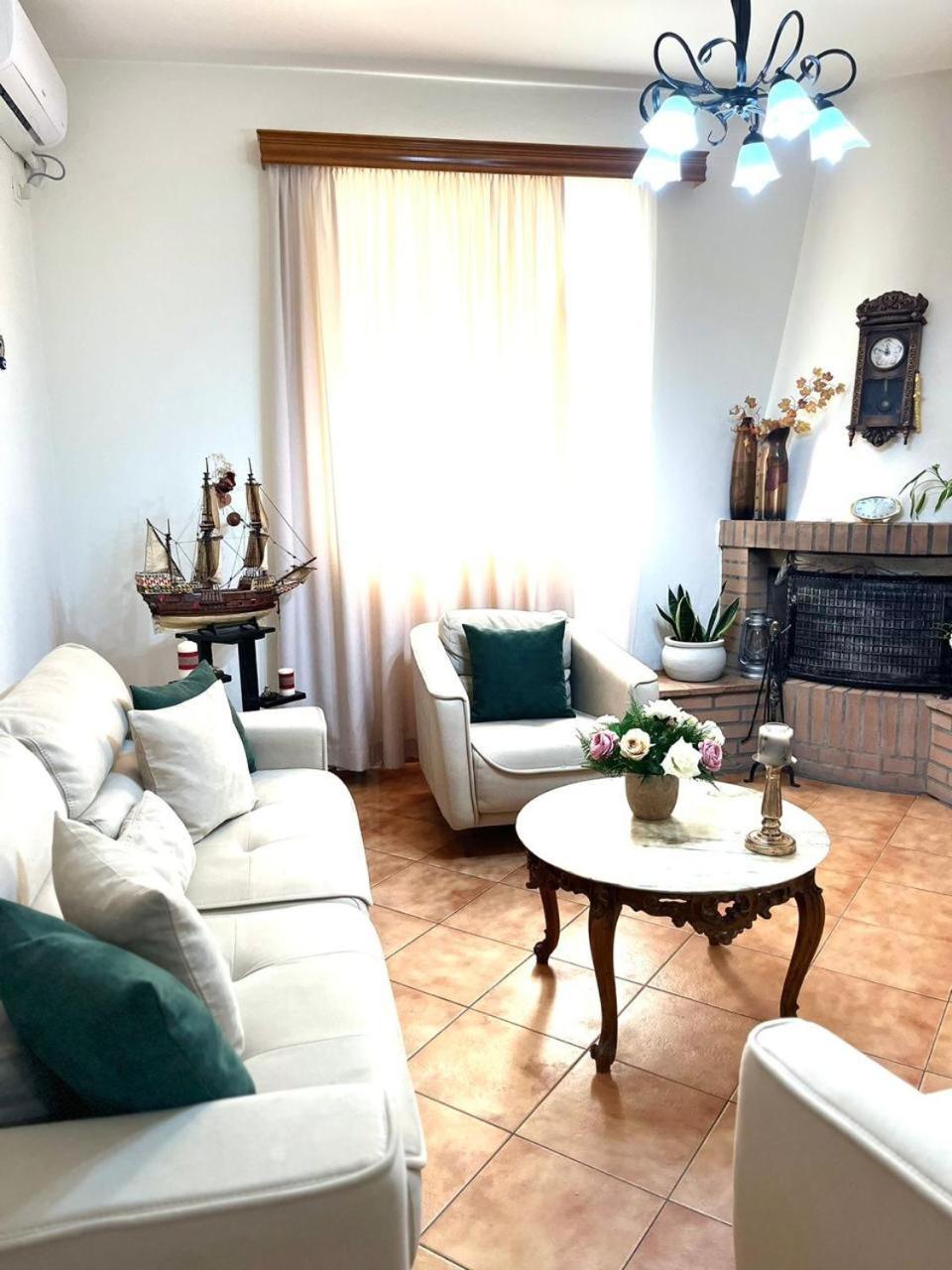Iljazi'S Apartaments Вльора Екстер'єр фото