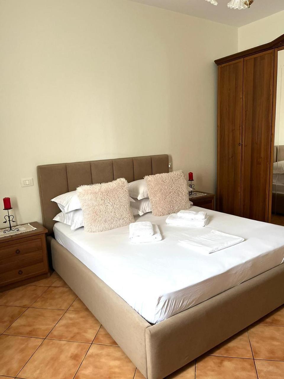 Iljazi'S Apartaments Вльора Екстер'єр фото