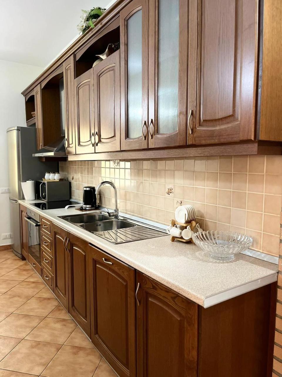 Iljazi'S Apartaments Вльора Екстер'єр фото