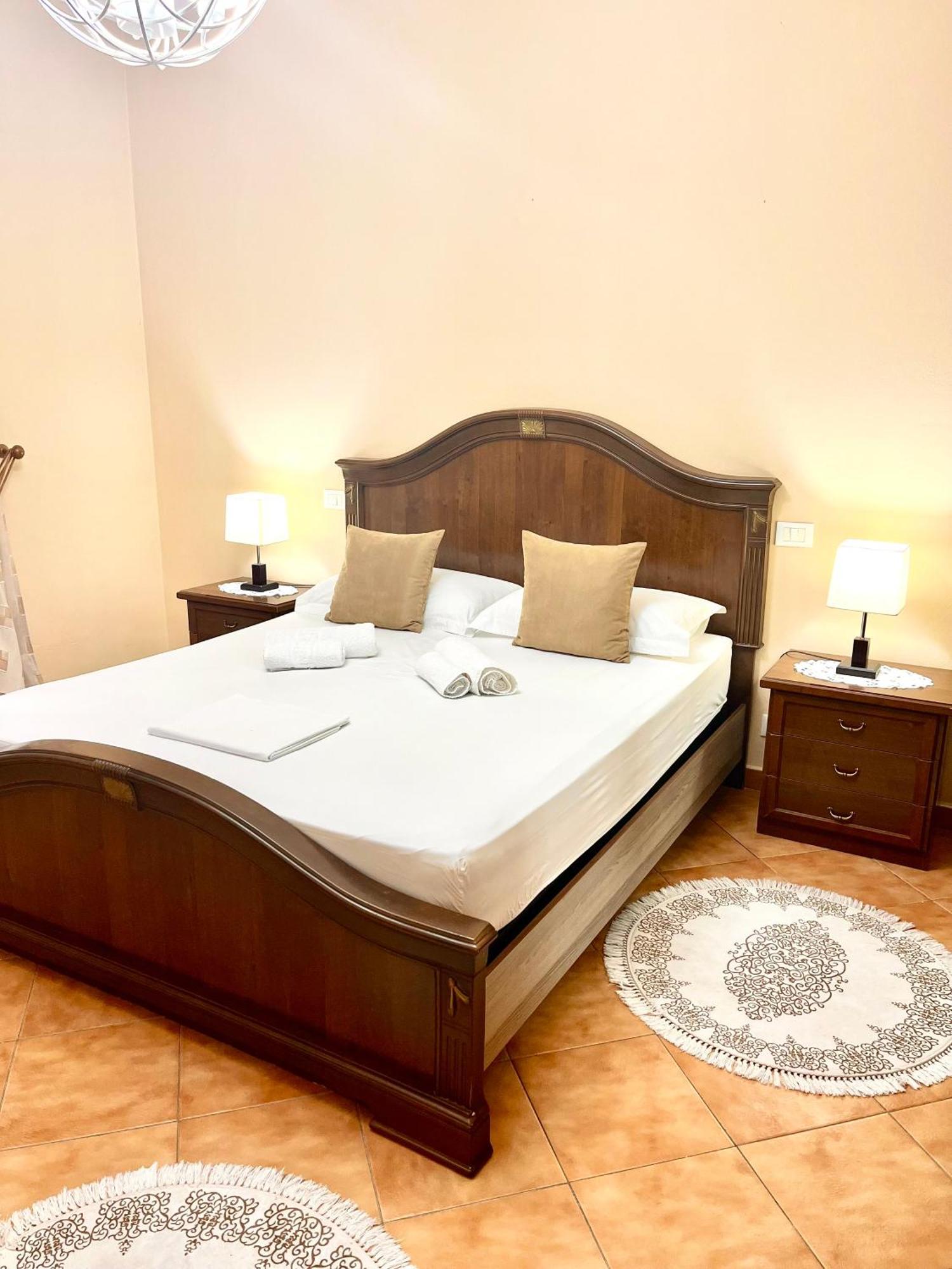 Iljazi'S Apartaments Вльора Екстер'єр фото